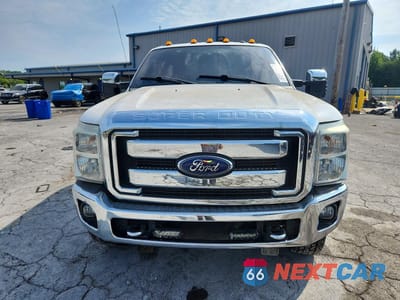 Piąte zdjęcie samochodu w środku: 2015 FORD F250 SUPER DUTY VIN:1FT7W2B60FEB66346 - miniatura