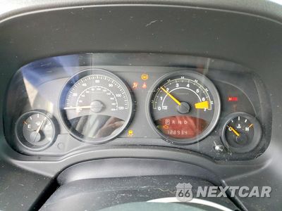Zdjęcie 9 z 14 samochodu: 2014 JEEP PATRIOT SPORT VIN:1C4NJPBBXED586667 - miniatura