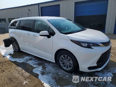 Czwarte zdjęcie samochodu z boku: 2026 TOYOTA SIENNA LE VIN:5TDKRKEC8TS305048 - miniatura