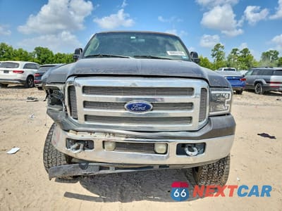 Piąte zdjęcie samochodu w środku: 2005 FORD F250 SUPER DUTY VIN:1FTSW21P85EA73643 - miniatura