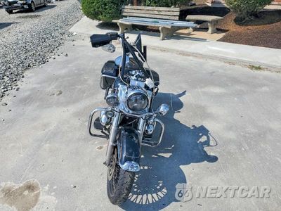 Piąte zdjęcie samochodu w środku: 2012 HARLEY-DAVIDSON FLHRC ROAD KING CLASSIC VIN:1HD1FRM14CB692460 - miniatura