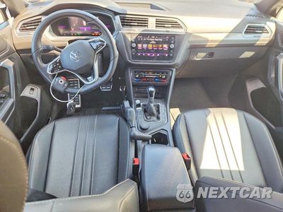 Zdjęcie 8 z 13 samochodu: 2024 VOLKSWAGEN TIGUAN SE R-LINE BLACK VIN:3VV8B7AX1RM111721 - miniatura