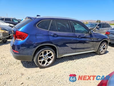 Trzecie zdjęcie samochodu z tyłu: 2013 BMW X1 XDRIVE28I VIN:WBAVL1C55DVR84231 - miniatura