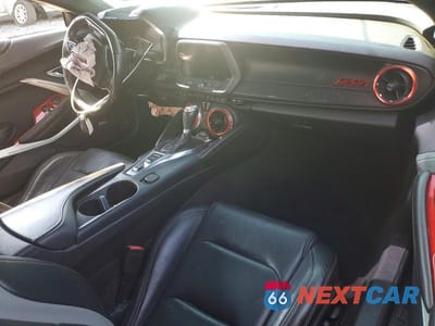 Zdjęcie 8 z 13 samochodu: 2016 CHEVROLET CAMARO SS VIN:1G1FH1R76G0175400 - miniatura