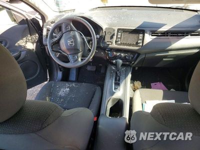 Zdjęcie 8 z 12 samochodu: 2019 HONDA HR-V LX VIN:3CZRU6H33KG705400 - miniatura