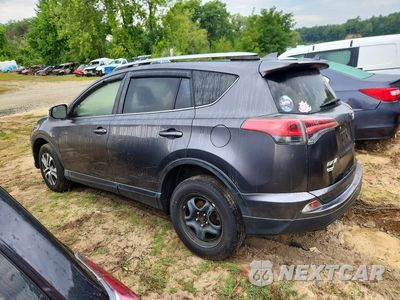 Drugie zdjęcie samochodu z przodu: 2018 TOYOTA RAV4 LE VIN:JTMBFREV6JJ251245 - miniatura