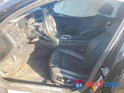 Zdjęcie 7 z 12 samochodu: 2019 BMW 740 XI VIN:WBA7E4C56KGV28678 - miniatura
