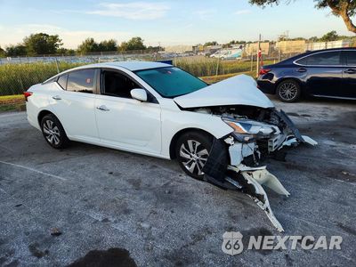 Czwarte zdjęcie samochodu z boku: 2020 NISSAN ALTIMA S VIN:1N4BL4BV0LC185661 - miniatura