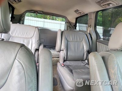 Zdjęcie 10 z 14 samochodu: 2008 TOYOTA SIENNA XLE LIMITED VIN:5TDZK22C88S133568 - miniatura