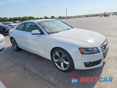 Czwarte zdjęcie samochodu z boku: 2012 AUDI A5 PREMIUM PLUS VIN:WAULFAFR7CA042992 - miniatura