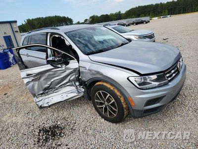 Czwarte zdjęcie samochodu z boku: 2021 VOLKSWAGEN TIGUAN SE VIN:3VV3B7AX3MM087053 - miniatura