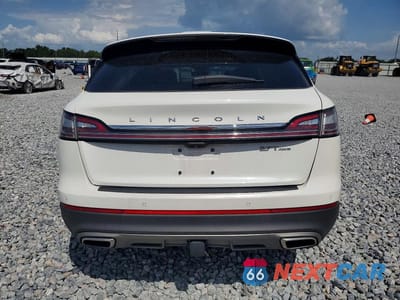 Zdjęcie 6 z 12 samochodu: 2020 LINCOLN NAUTILUS RESERVE VIN:2LMPJ8KP4LBL04651 - miniatura