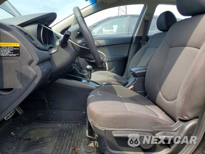 Zdjęcie 7 z 13 samochodu: 2010 KIA FORTE SX VIN:KNAFW4A3XA5111066 - miniatura