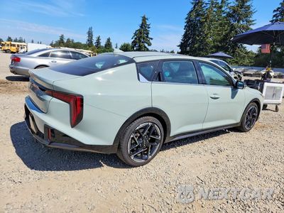 Trzecie zdjęcie samochodu z tyłu: 2025 KIA K4 GT LINE VIN:3KPFW4DE7SE132172 - miniatura