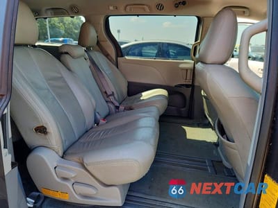 Zdjęcie 10 z 12 samochodu: 2011 TOYOTA SIENNA LE VIN:5TDKK3DC7BS147683 - miniatura