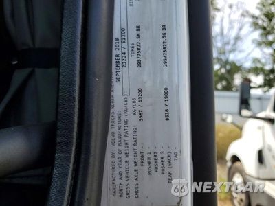 Zdjęcie 13 z 14 samochodu: 2019 VOLVO VNL SEMI TRUCK VIN:4V4NC9TJ8KN193949 - miniatura
