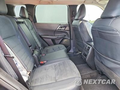 Zdjęcie 11 z 13 samochodu: 2025 MITSUBISHI OUTLANDER SE VIN:JA4J3VA8XSZ051902 - miniatura