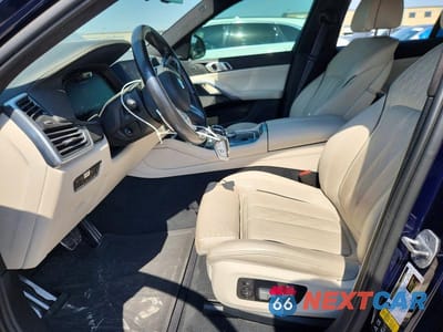 Zdjęcie 7 z 14 samochodu: 2021 BMW X6 M50I VIN:5UXCY8C03M9D78381 - miniatura