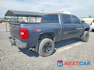 Trzecie zdjęcie samochodu z tyłu: 2011 CHEVROLET SILVERADO K1500 LTZ VIN:3GCPKTE33BG233043 - miniatura