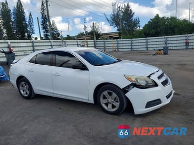 Czwarte zdjęcie samochodu z boku: 2013 CHEVROLET MALIBU LS VIN:1G11A5SA0DF189586 - miniatura