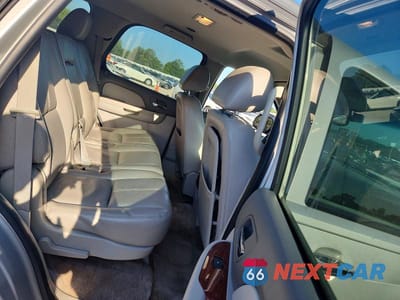 Zdjęcie 11 z 13 samochodu: 2011 CHEVROLET TAHOE C1500 LT VIN:1GNSCBE05BR270285 - miniatura