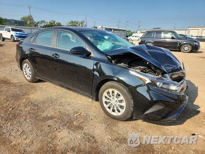 Czwarte zdjęcie samochodu z boku: 2024 KIA FORTE LX VIN:3KPF24AD3RE816413 - miniatura