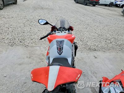Zdjęcie 6 z 10 samochodu: 2019 DUCATI PANIGALE V4 VIN:ZDMDAGNW9KB011109 - miniatura