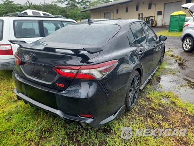 Trzecie zdjęcie samochodu z tyłu: 2021 TOYOTA CAMRY TRD VIN:4T1KZ1AK1MU047522 - miniatura