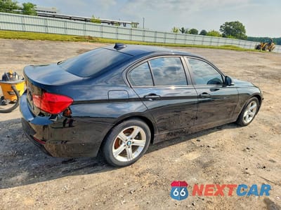 Trzecie zdjęcie samochodu z tyłu: 2014 BMW 320 I XDRIVE VIN:WBA3C3C51EF984001 - miniatura