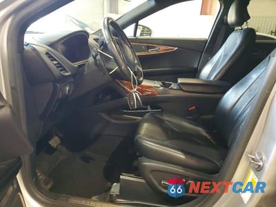Zdjęcie 7 z 13 samochodu: 2019 LINCOLN NAUTILUS RESERVE VIN:2LMPJ8L99KBL50507 - miniatura