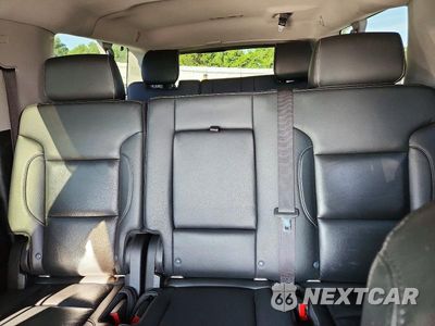 Zdjęcie 10 z 13 samochodu: 2020 CHEVROLET SUBURBAN K1500 LT VIN:1GNSKHKC7LR275106 - miniatura