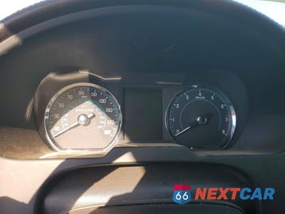 Zdjęcie 9 z 12 samochodu: 2013 JAGUAR XF VIN:SAJWA0ES2DPS82304 - miniatura