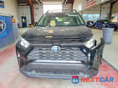 Piąte zdjęcie samochodu w środku: 2022 TOYOTA RAV4 XLE PREMIUM VIN:JTMB6RFV6ND078099 - miniatura