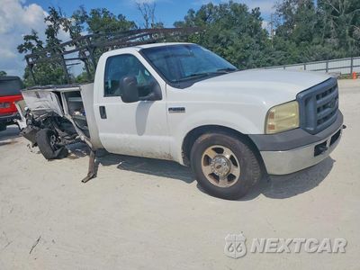 Czwarte zdjęcie samochodu z boku: 2006 FORD F250 SUPER DUTY VIN:1FDNF20586EC38231 - miniatura