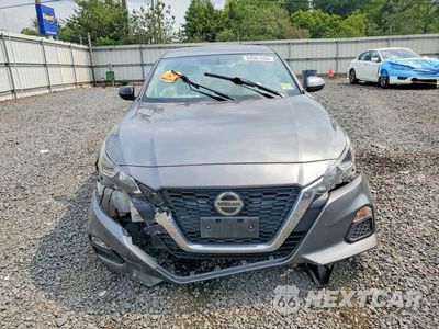 Piąte zdjęcie samochodu w środku: 2019 NISSAN ALTIMA S VIN:1N4BL4BW9KC162709 - miniatura