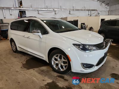 Czwarte zdjęcie samochodu z boku: 2017 CHRYSLER PACIFICA LIMITED VIN:2C4RC1GG2HR528941 - miniatura