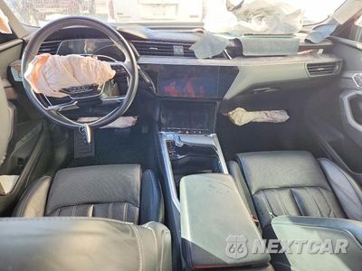 Zdjęcie 8 z 12 samochodu: 2019 AUDI E-TRON PRESTIGE VIN:WA1VAAGE6KB007921 - miniatura