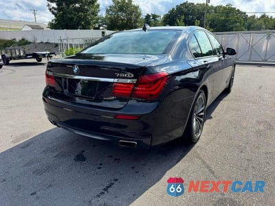 Trzecie zdjęcie samochodu z tyłu: 2015 BMW 750 XI VIN:WBAYB6C52FD965738 - miniatura