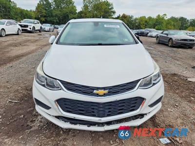 Piąte zdjęcie samochodu w środku: 2016 CHEVROLET CRUZE LS VIN:1G1BC5SM3G7245592 - miniatura