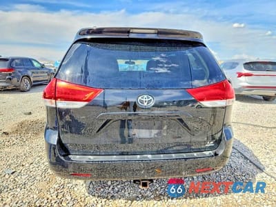 Zdjęcie 6 z 14 samochodu: 2011 TOYOTA SIENNA LE VIN:5TDJK3DC2BS001123 - miniatura