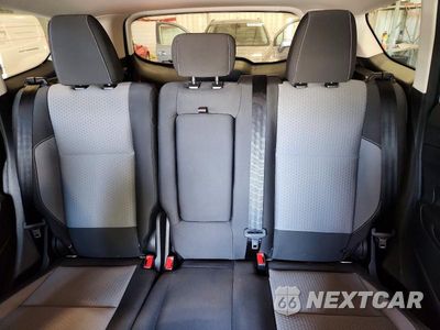 Zdjęcie 10 z 13 samochodu: 2017 FORD ESCAPE SE VIN:1FMCU0GD1HUC61552 - miniatura