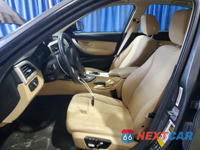Zdjęcie 7 z 12 samochodu: 2018 BMW 320 XI VIN:WBA8A3C54JA505198 - miniatura