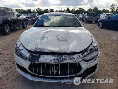 Piąte zdjęcie samochodu w środku: 2019 MASERATI GHIBLI VIN:ZAM57XSA8K1328257 - miniatura