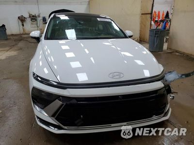Piąte zdjęcie samochodu w środku: 2024 HYUNDAI SONATA HYBRID LIMITED VIN:KMHL54JJ4RA098403 - miniatura