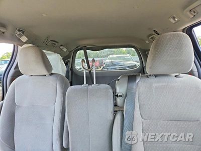 Zdjęcie 10 z 13 samochodu: 2018 TOYOTA SIENNA LE VIN:5TDKZ3DC2JS944949 - miniatura