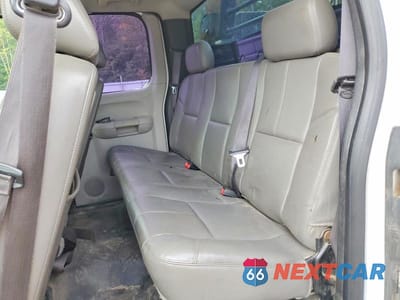 Zdjęcie 10 z 12 samochodu: 2012 CHEVROLET SILVERADO K2500 HEAVY DUTY VIN:1GC2KVC89CZ128612 - miniatura