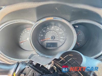 Zdjęcie 9 z 13 samochodu: 2012 KIA SORENTO LX VIN:5XYKT3A14CG246363 - miniatura