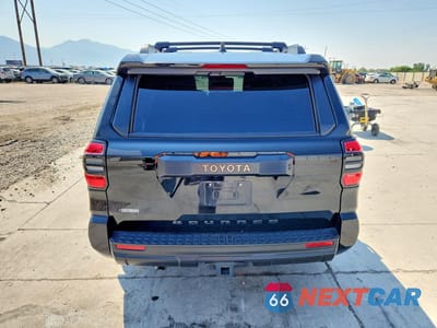 Zdjęcie 6 z 12 samochodu: 2025 TOYOTA 4RUNNER SR5 VIN:JTEVA5BR7S5015320 - miniatura