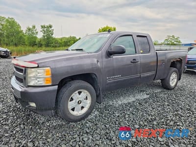 2010 CHEVROLET SILVERADO K1500 LT 1GCSKSE36AZ207975 - główne zdjęcie licytacji z USA - miniatura