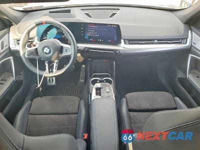Zdjęcie 8 z 13 samochodu: 2025 BMW X1 M35I VIN:WBX13EF08S5175587 - miniatura